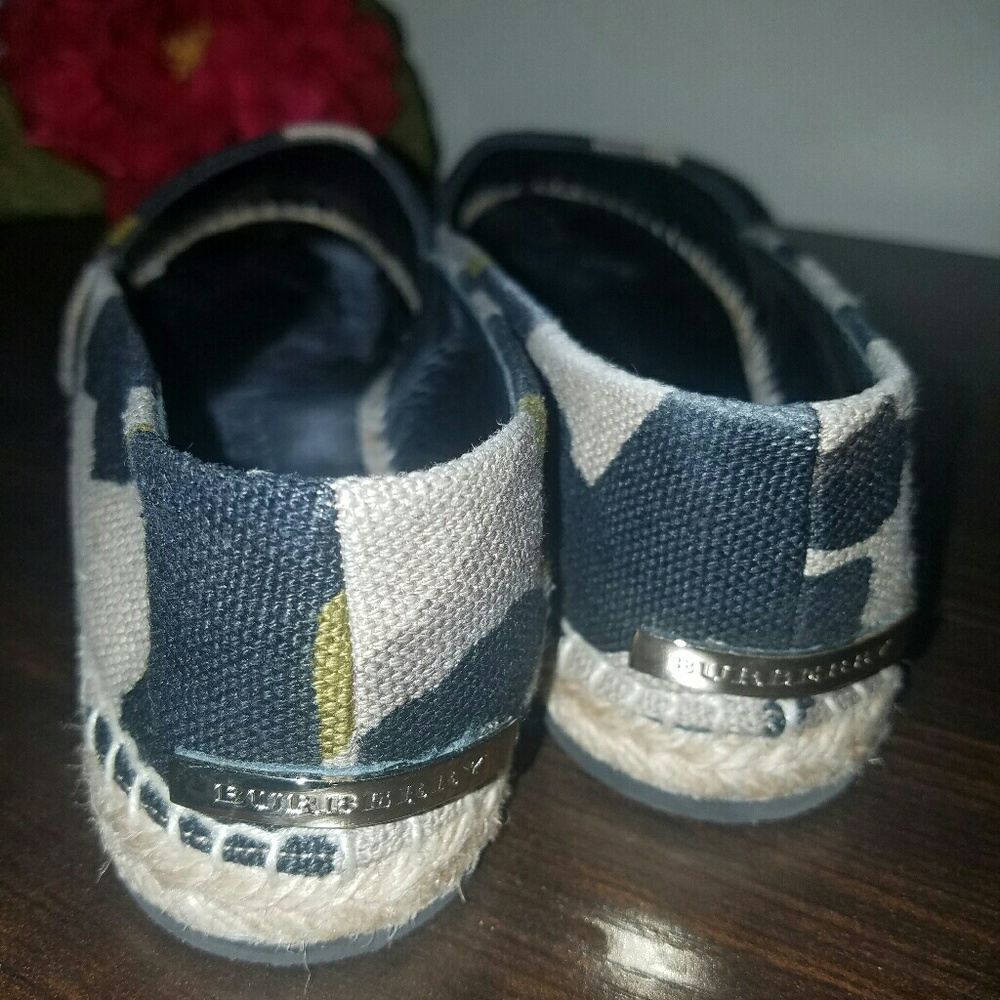 *RARE* Burberry Camouflage Espadrilles - Picture 4 of 5
